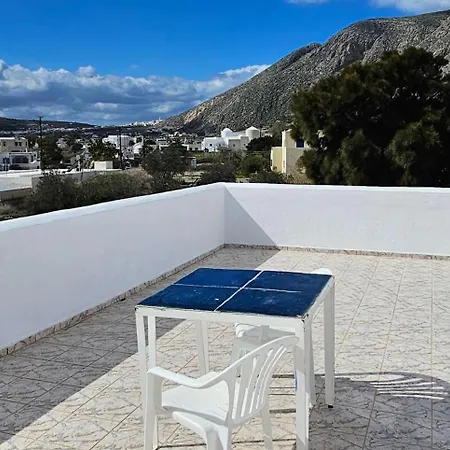 Santorini Sunrise بيريسا