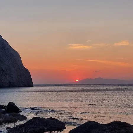 Santorini Sunrise Pleasure ホテル 3*