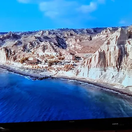 Pleasure Black Santorini מלון פריסה