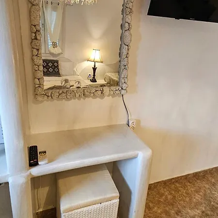 Pleasure Black Santorini 3*