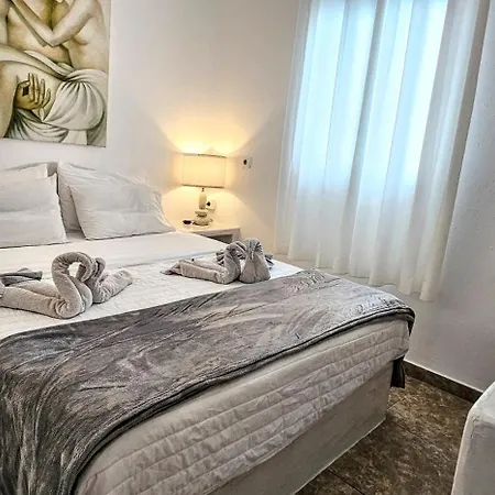 Santorini Sunrise 3*