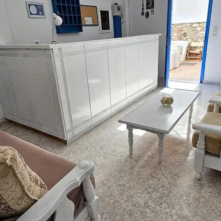 Pleasure Black Santorini Hotel 3*