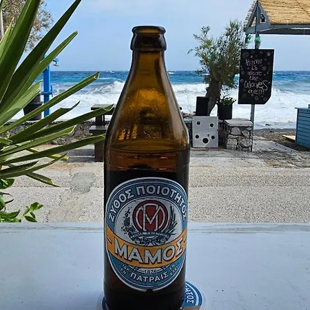 Pleasure Black Santorini מלון 3*
