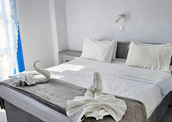 Santorini Sunrise 3*