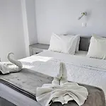 Santorini Sunrise 3*