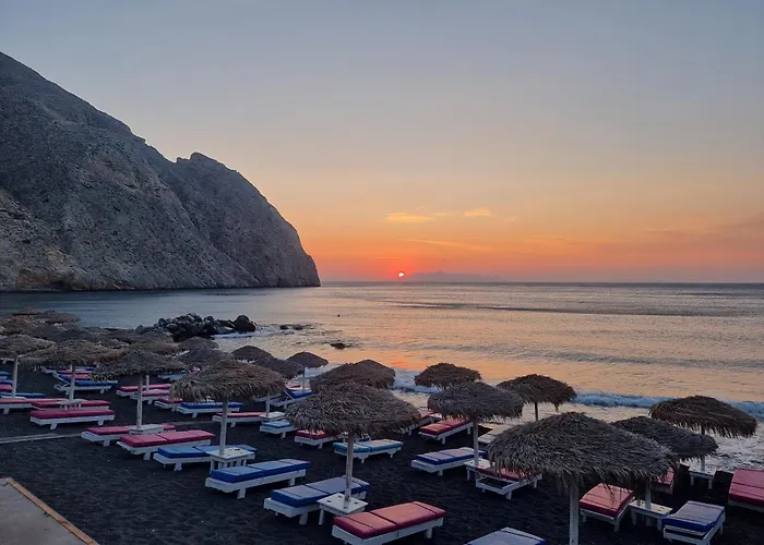 Santorini Sunrise 3*