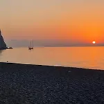 Santorini Sunrise 3* Perissa (Santorini)
